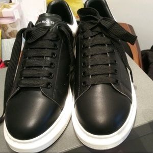 Alexander McQueen Leather LaceUp Platform Sneakers